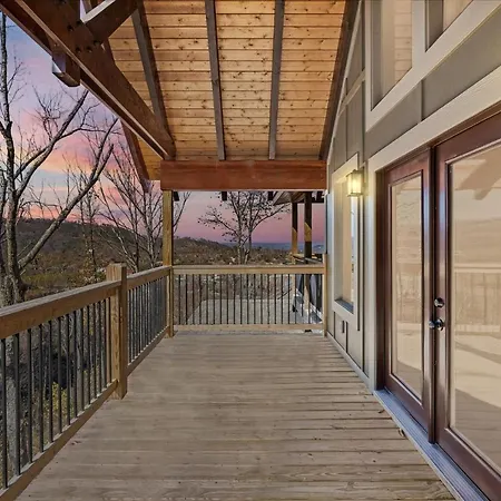Smokey Treats Cabin